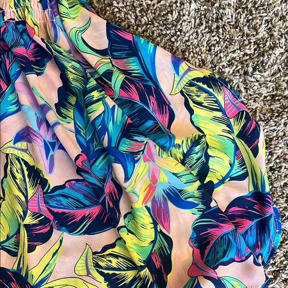 Vibrant Tropical Leaf Print Dress - Picture 7 of 11